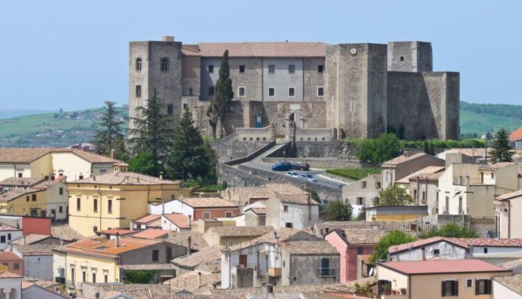 Castello di Melfi | Turismo Viaggi Italia