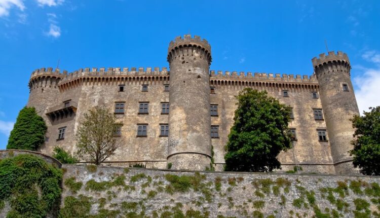 Castello Orsini-Odescalchi a Bracciano | Turismo Viaggi Italia