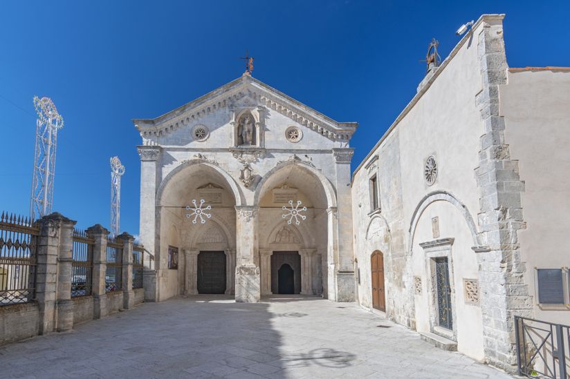 Santuario di San Michele Arcangelo a Monte Sant'Angelo | Turismo Viaggi Italia