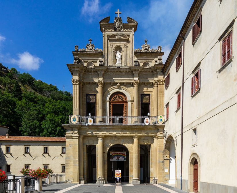 Abbazia della Santissima Trinità in Campania | Turismo Viaggi Italia