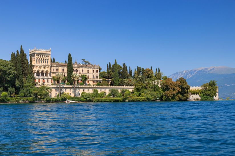 Lago di Garda (Villa Borghese su Isola del Garda) - Turismo Viaggi Italia