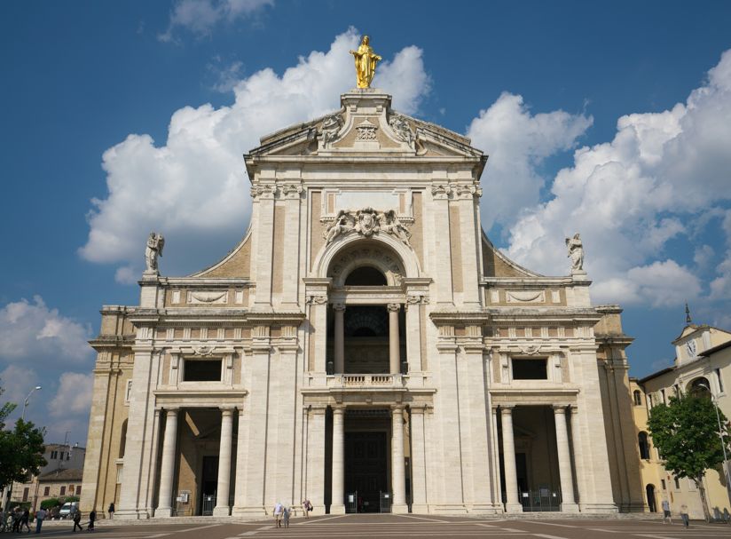 Basilica di Santa Maria degli Angeli ad Assisi | Turismo Viaggi Italia