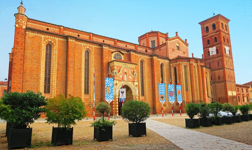 Asti - cattedrale di Santa Maria Assunta | Turismo Viaggi Italia